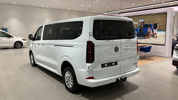 Volkswagen T7 Caravelle Life L2 8-Sits 3 of 15