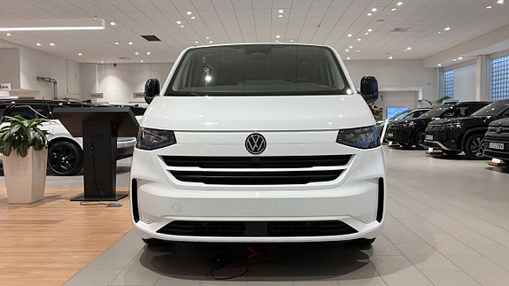 Volkswagen T7 Caravelle Life L2 8-Sits 4 of 15