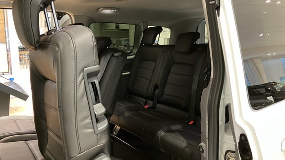 Volkswagen T7 Caravelle Life L2 8-Sits 11 of 15