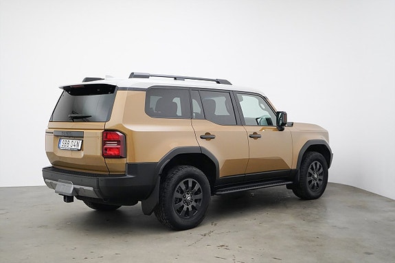 Toyota Land Cruiser 26 of 29