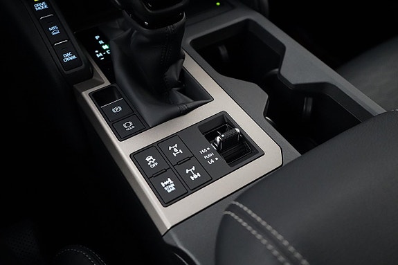 Toyota Land Cruiser 17 of 29