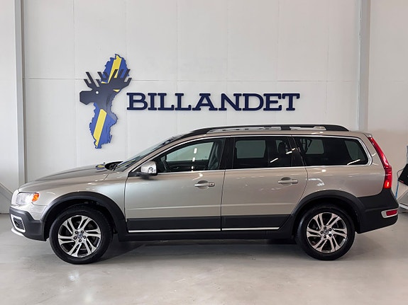 Volvo XC70 3 of 28