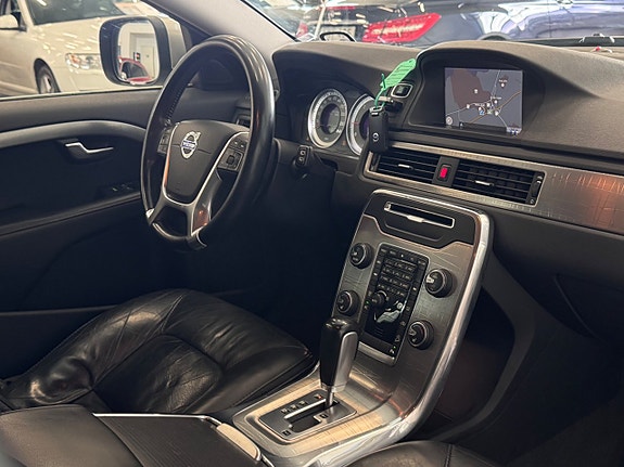 Volvo XC70 20 of 28