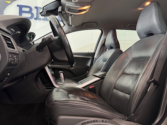 Volvo XC70 13 of 28