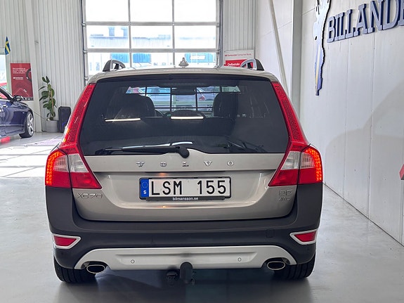 Volvo XC70 10 of 28