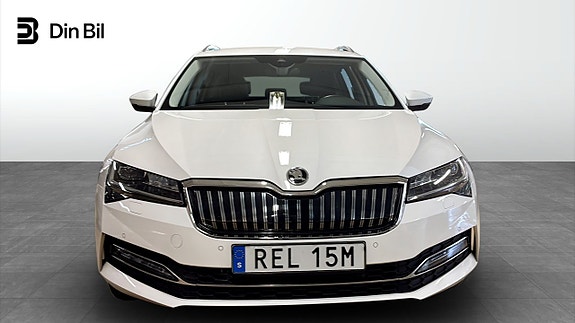 Skoda Superb 4 of 12