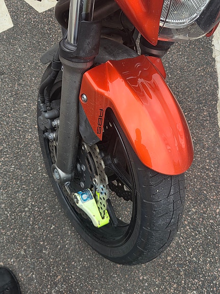 Kawasaki ER-6N ABS 9 of 10