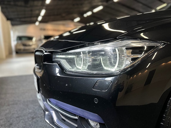 BMW 320d 15 of 15