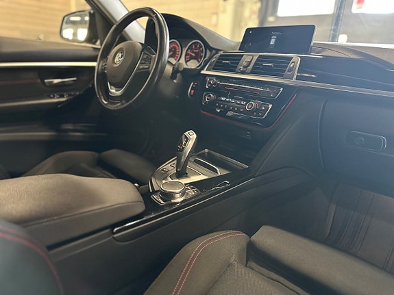 BMW 320d 10 of 15