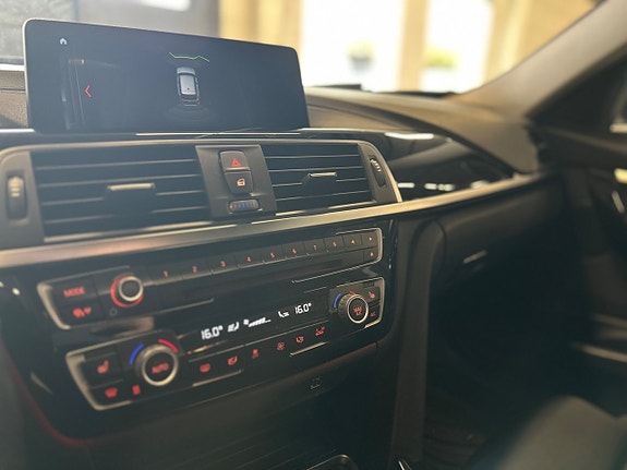 BMW 320d 14 of 15