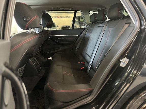 BMW 320d 11 of 15