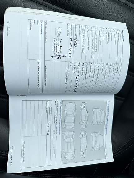 Volkswagen Passat 17 of 19