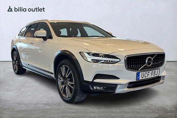 Volvo V90 Cross Country 8 of 30