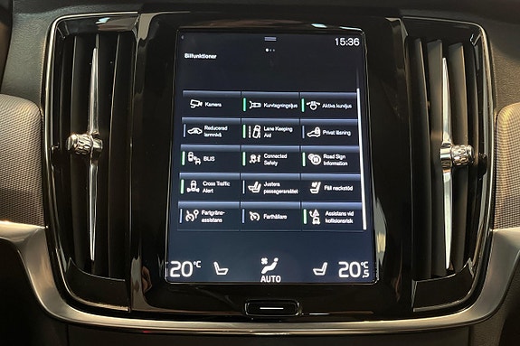 Volvo V90 Cross Country 22 of 30