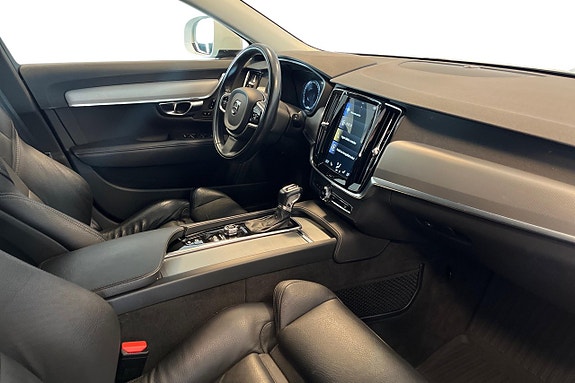 Volvo V90 Cross Country 25 of 30