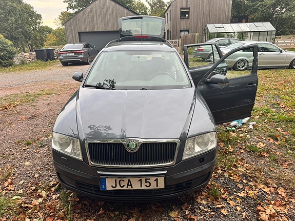 Skoda Octavia 3 of 7
