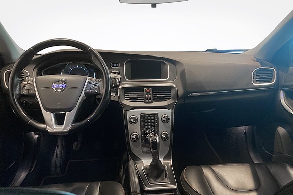 Volvo V40 Cross Country 8 of 10