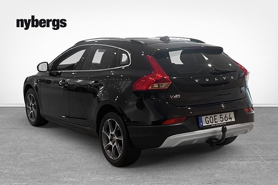 Volvo V40 Cross Country 3 of 10