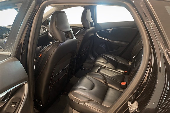 Volvo V40 Cross Country 7 of 10