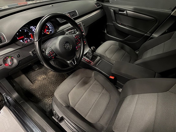 Volkswagen Passat 6 of 11