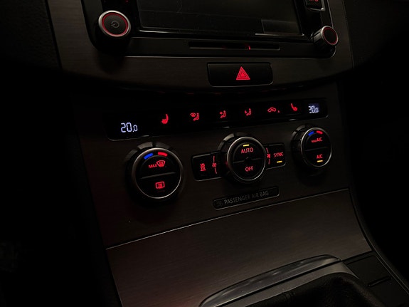Volkswagen Passat 11 of 11