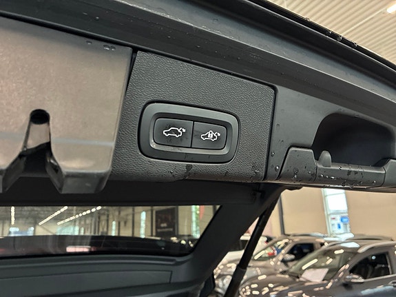 Volvo XC60 17 of 22