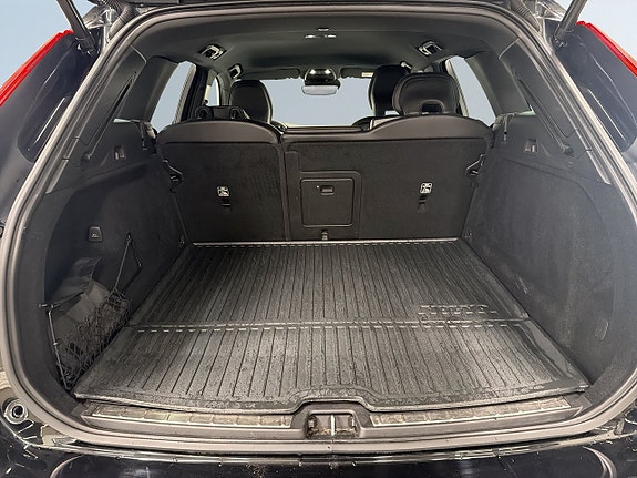 Volvo XC60 12 of 22