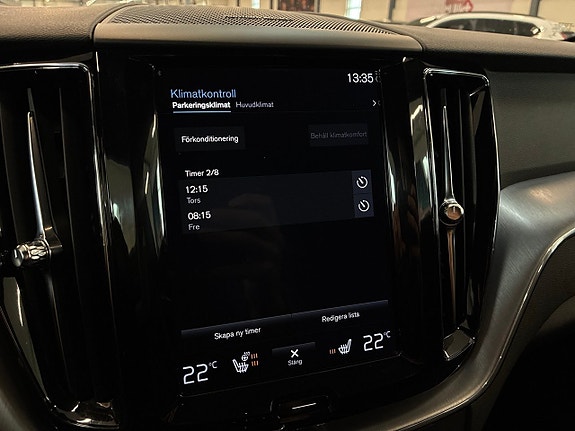 Volvo XC60 19 of 22