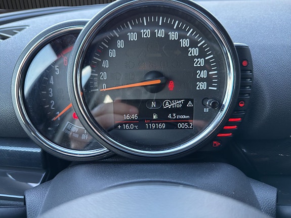 MINI Clubman Cooper D 16 of 19