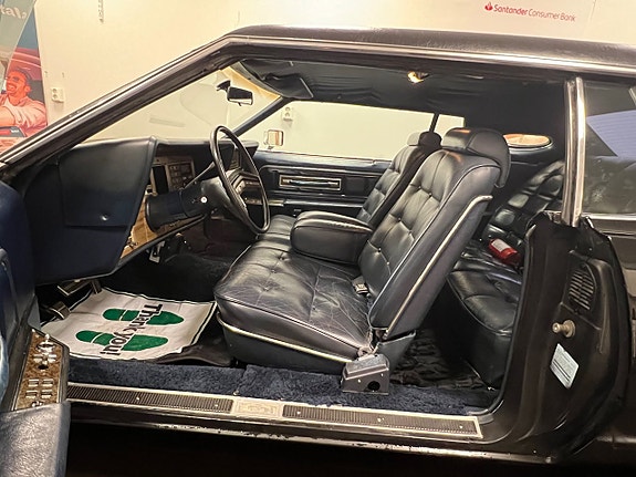 Lincoln Continental Mark IV 30 of 30