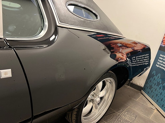 Lincoln Continental Mark IV 13 of 30