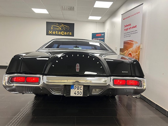 Lincoln Continental Mark IV 9 of 30