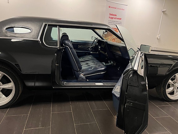 Lincoln Continental Mark IV 18 of 30