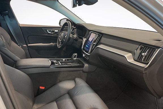 Volvo V60 9 of 13