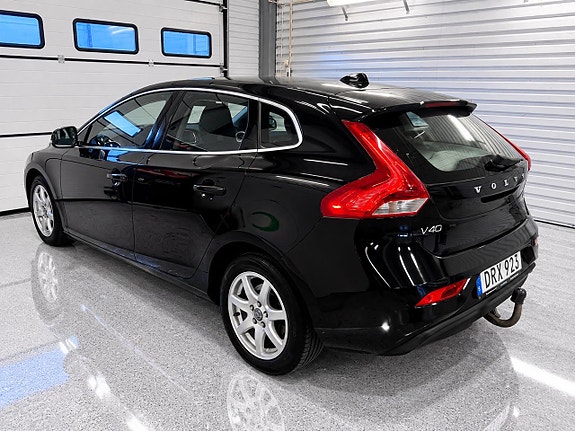 Volvo V40 9 of 13