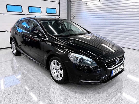 Volvo V40 4 of 13