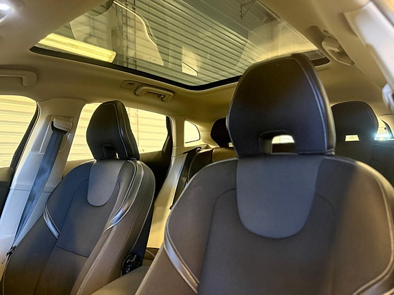 Volvo V40 13 of 13