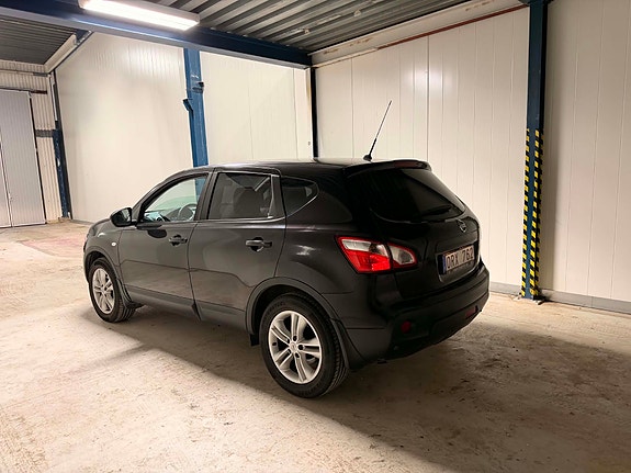Nissan Qashqai 4 of 5