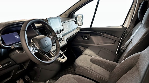 Renault Trafic 4 of 11
