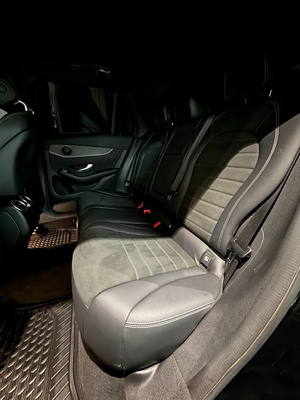 Mercedes-Benz GLC300 de 9 of 16
