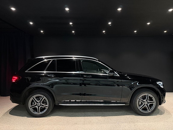 Mercedes-Benz GLC300 de 3 of 16