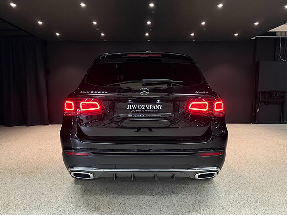 Mercedes-Benz GLC300 de 7 of 16