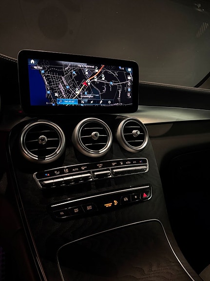 Mercedes-Benz GLC300 de 15 of 16