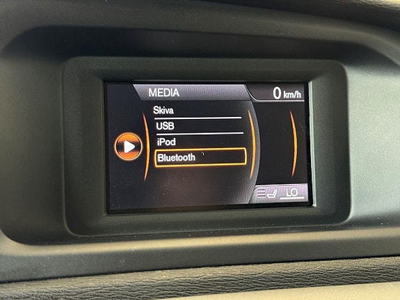 Volvo V40 18 of 19