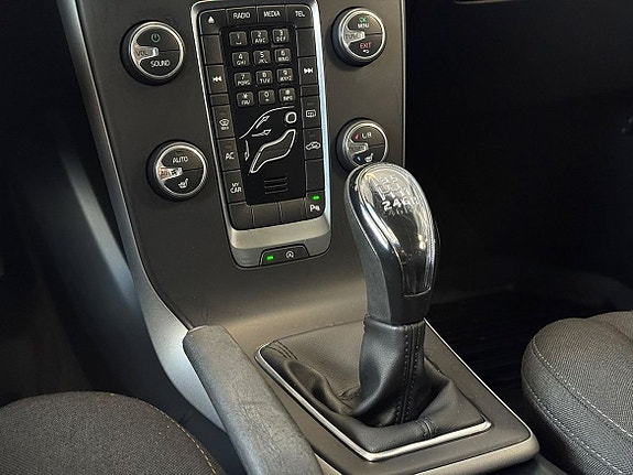 Volvo V40 16 of 19