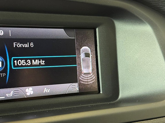 Volvo V40 17 of 19