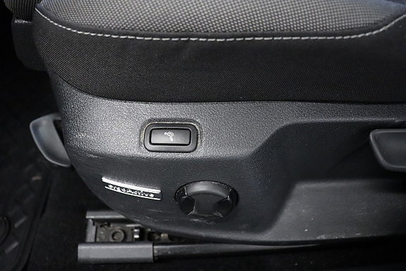 Volkswagen Golf Alltrack 14 of 17