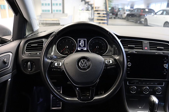 Volkswagen Golf Alltrack 7 of 17