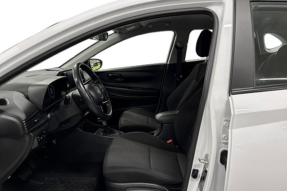 Hyundai i20 5 of 10