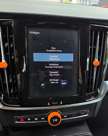 Volvo V90 Cross Country 16 of 21